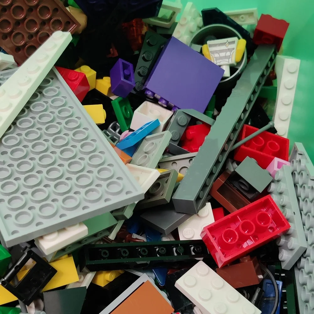 Lego bulk lot, by the pound, original Lego blocks. 5 pounds